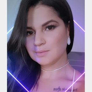 Meet your Posher, Carolina